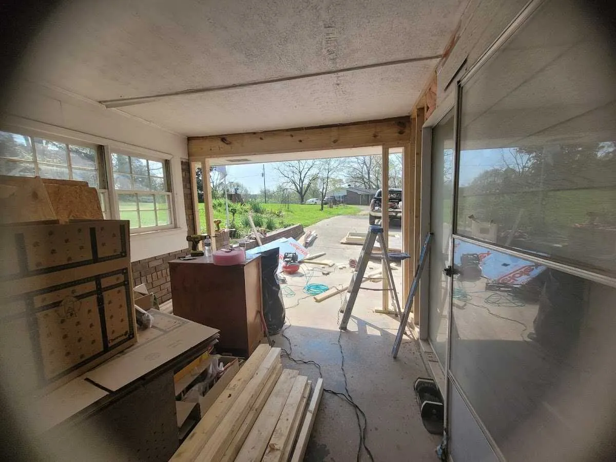 Air movers and dehumidifier for Drying & Dehumidification in Allouez